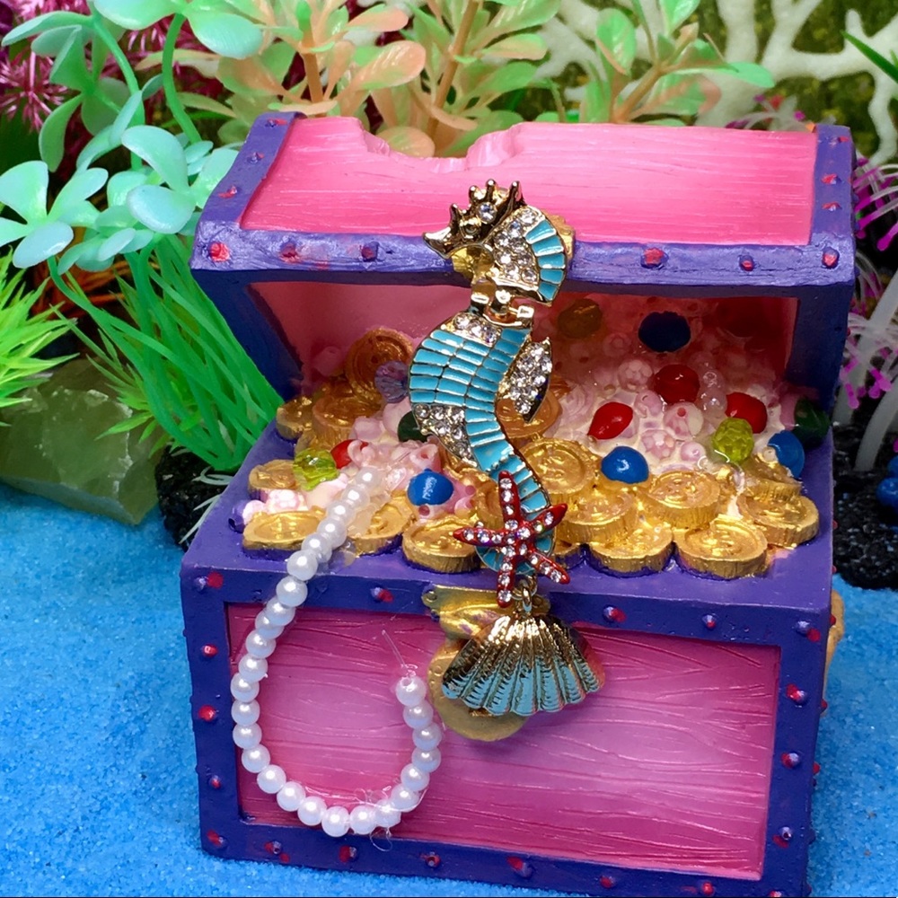 Enamel Seahorse Earrings with Rhinestones - Picture 5 of 8